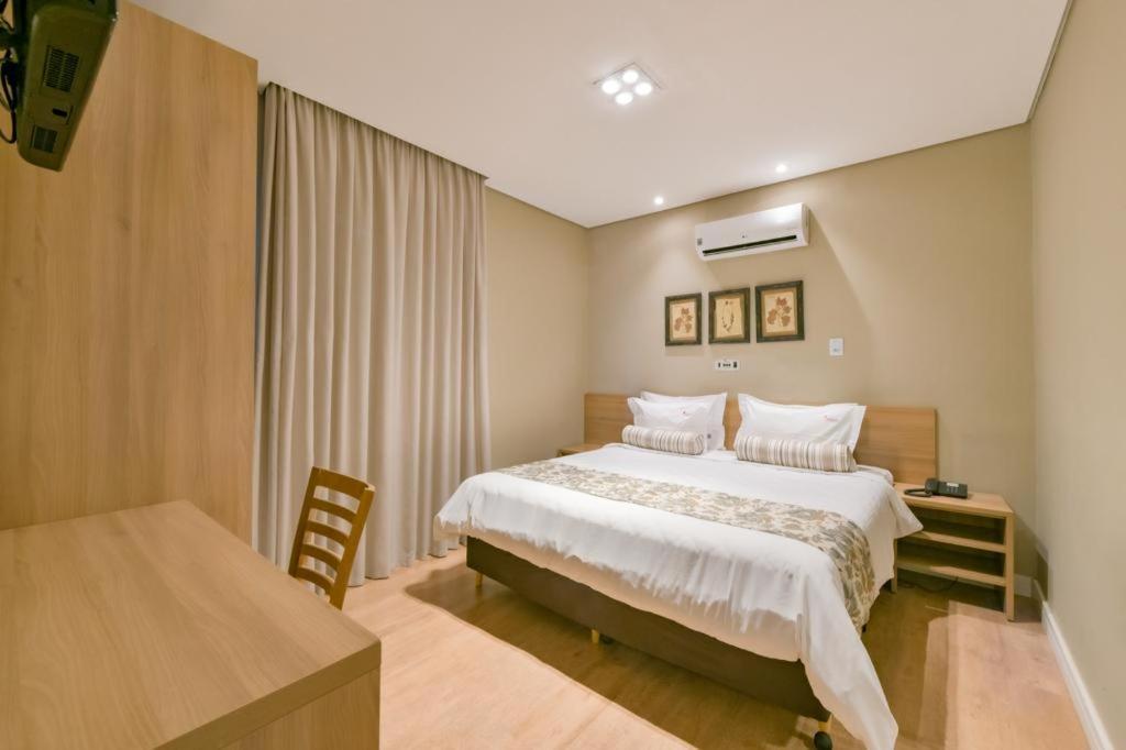 Aracatuba Plaza Hotel ภายนอก รูปภาพ